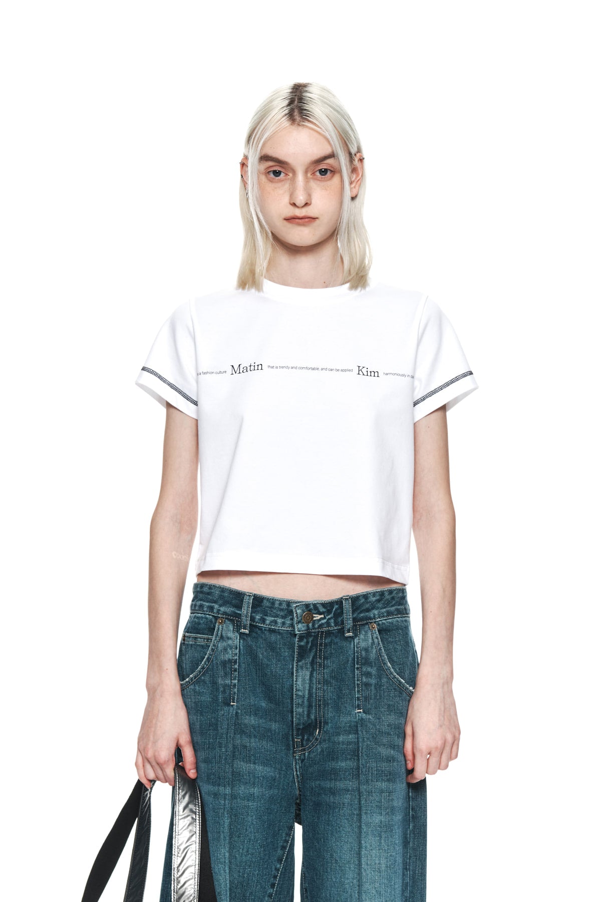 [matinkim] MATIN SMALL LINE LOGO STITCH CROP TOP IN WHITE