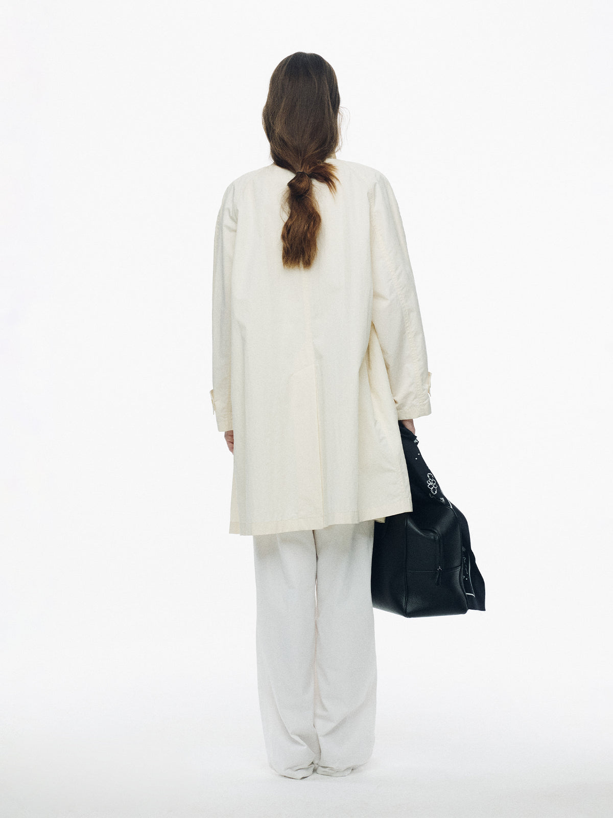 Nothing Written Light balmacaan trench (Off white)