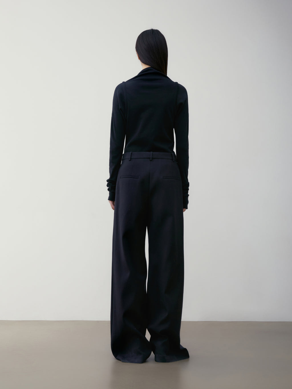 [low_classic] SCARF JERSEY TOP
BLACK