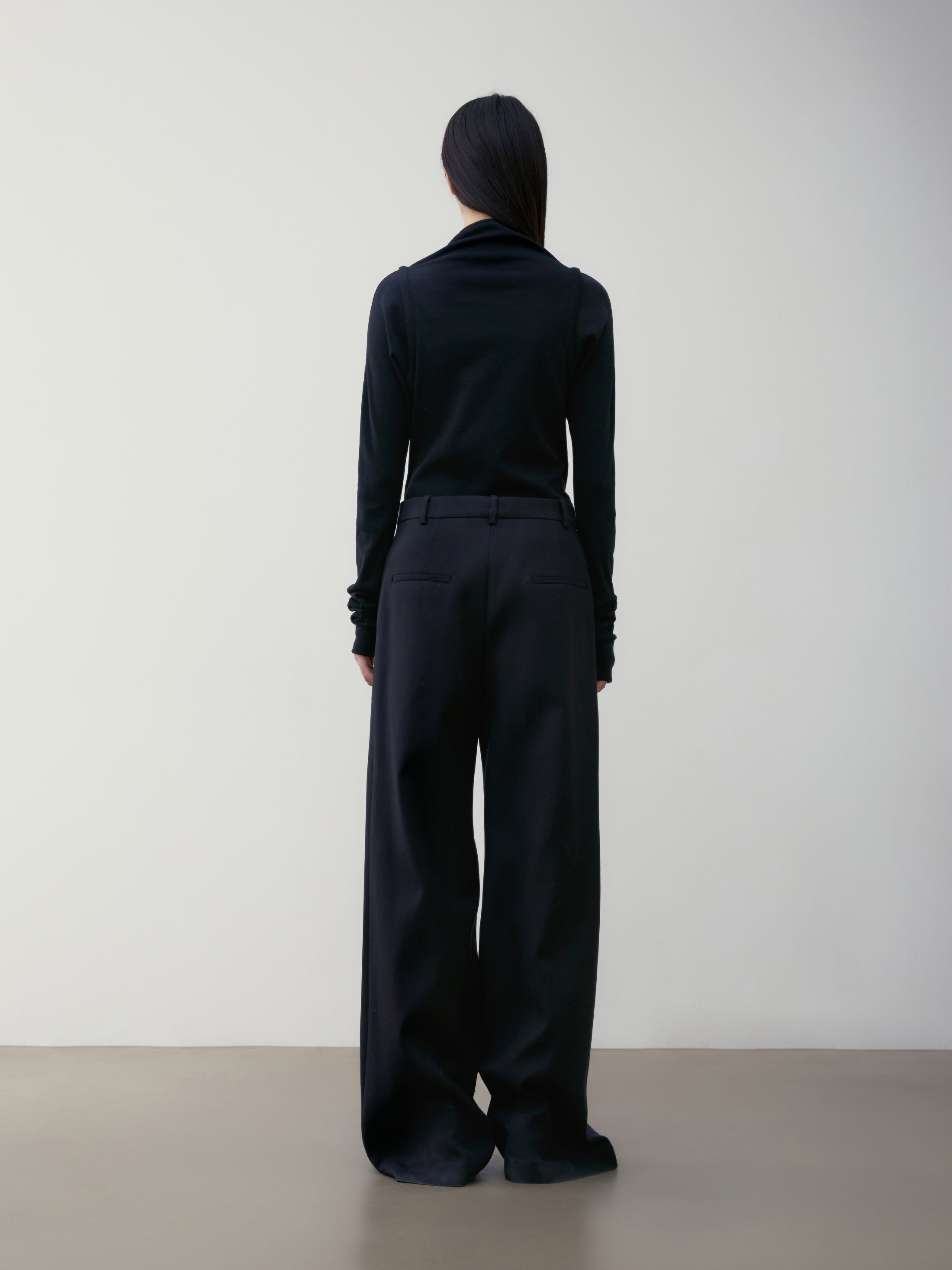 [low_classic] SCARF JERSEY TOP
BLACK