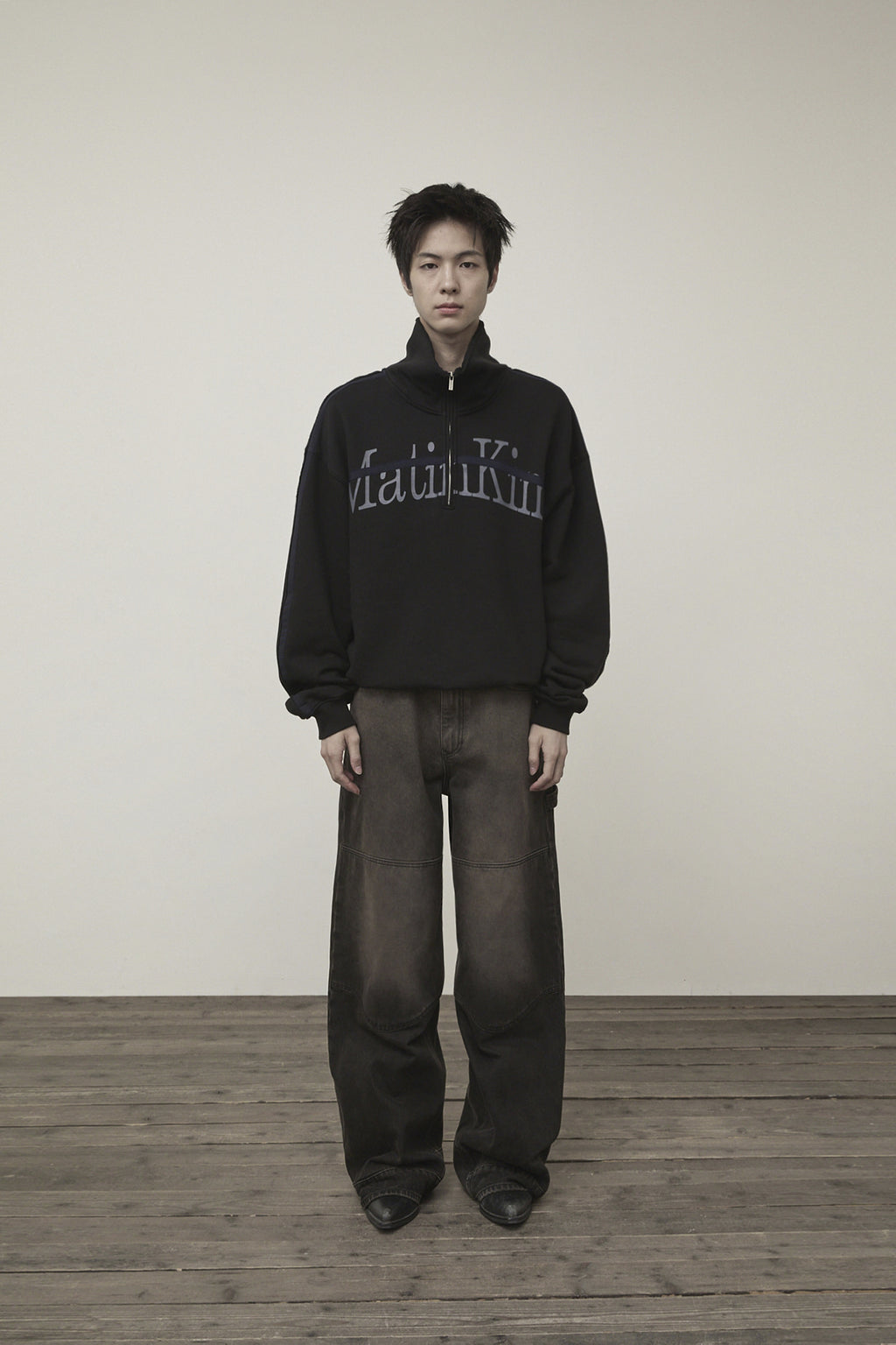 [matinkim] CUT OUT HALF ZIP SWEATSHIRT FOR MEN IN BLACK