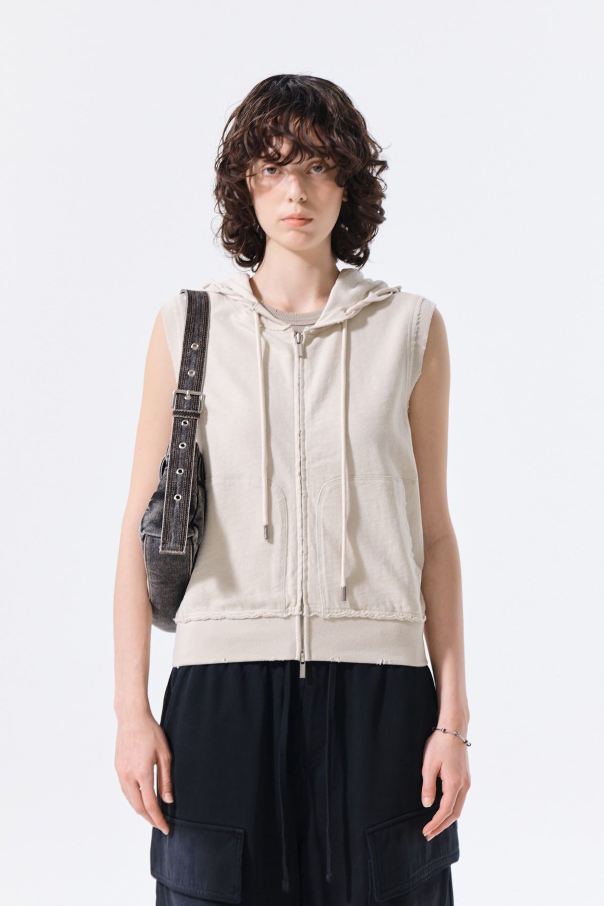 [matinkim] Back Logo Jersey Hood Vest IN Beige