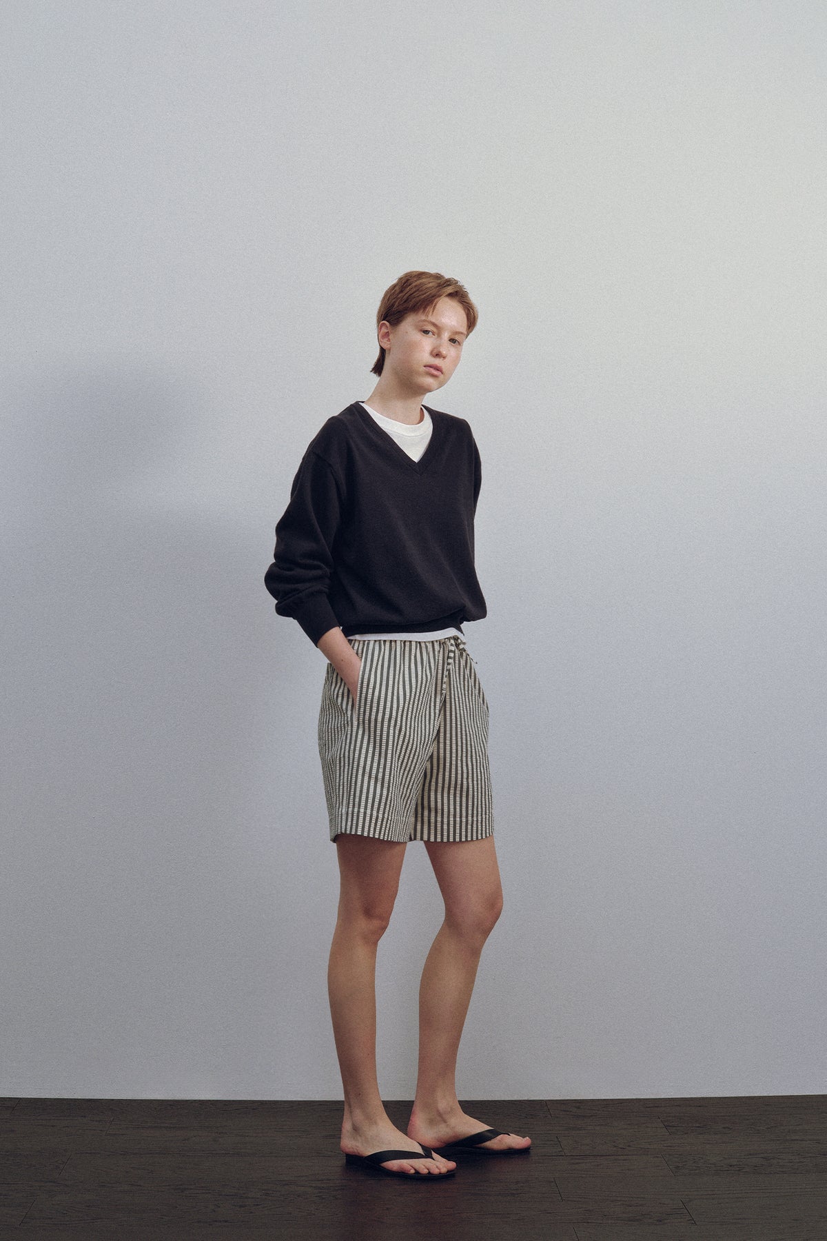 Nothing Written Tek short pants (Black stripe)