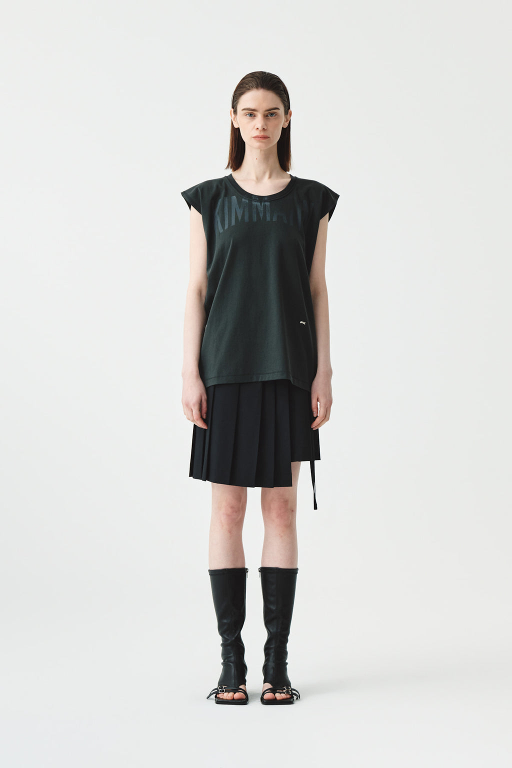 [matinkim] Unbalance Pleats Belted Mini Skirt IN Black