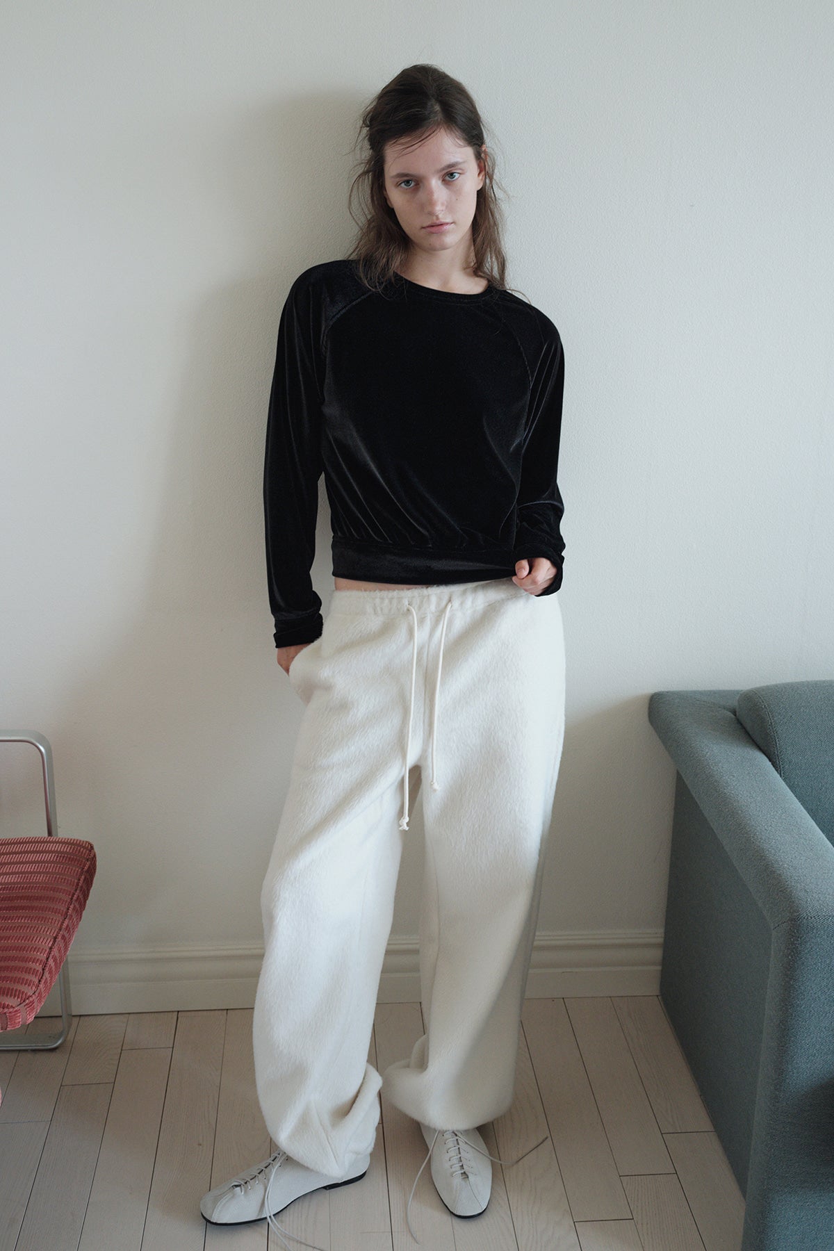 Overdueflair Velvet Raglan T-Shirt Black