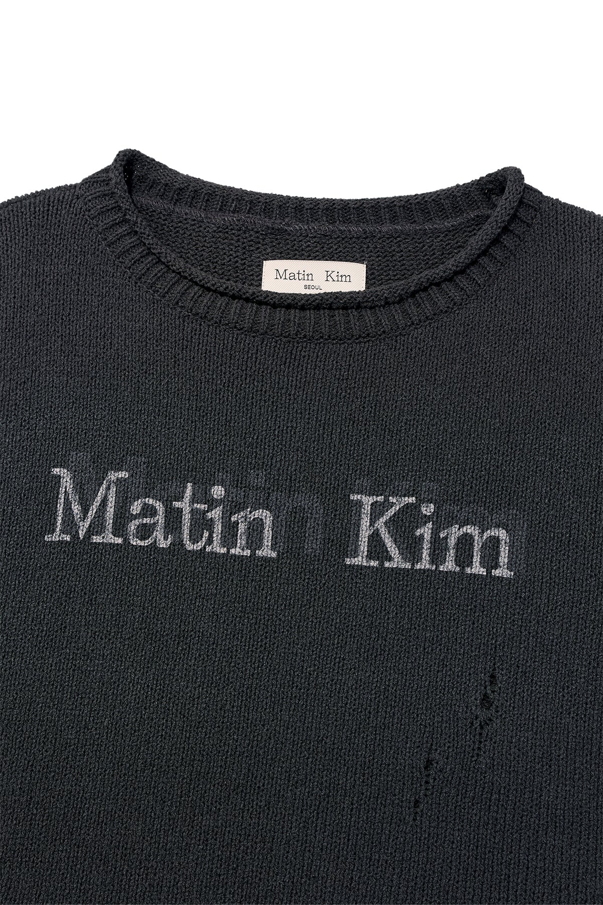 [matinkim] CRACK LOGO VINTAGE KNIT PULLOVER FOR WOMEN IN CHARCOAL