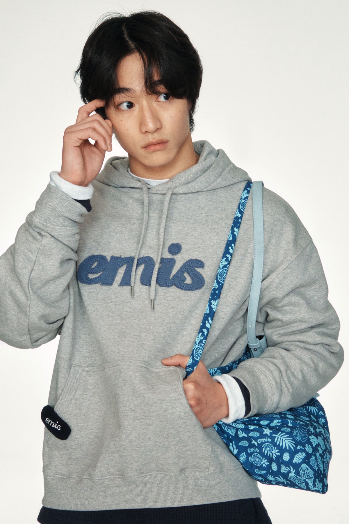 Emis Color-Block Applique Hoodie-Gray