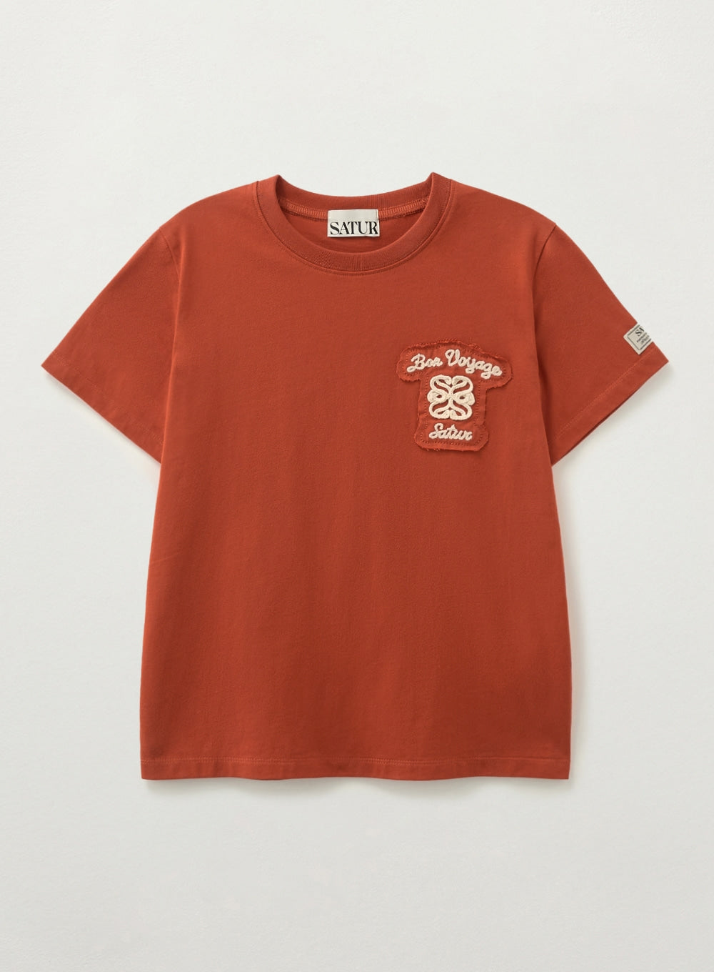 [satur] (W) Bon Voyage Raw-Cut Applique T-Shirt - Brick Orange