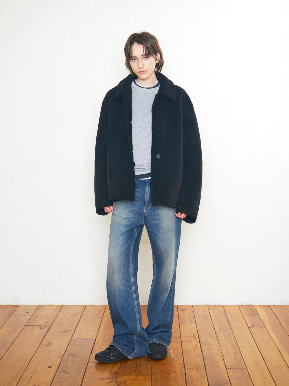 Low Classic 3-Button Suede Shearling Jacket Black