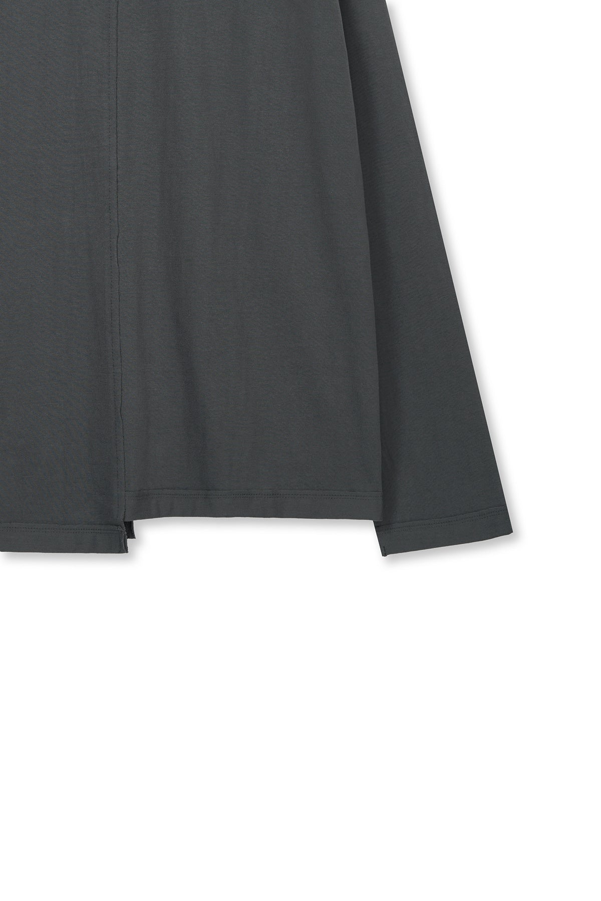 [matinkim] Asymmetric Logo Top IN Charcoal