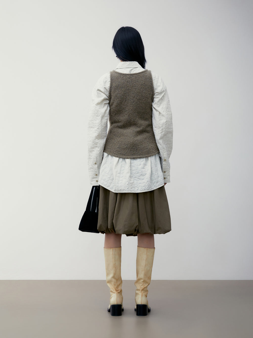 [low_classic] BUBBLE MIDI SKIRT
KHAKI