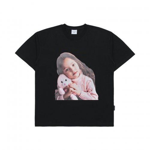 BABY FACE RABBIT DOLL SHORT SLEEVE T-SHIRT BLACK