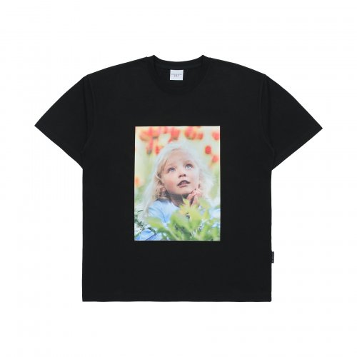 BABY FACE FLOWER GARDEN GIRL SHORT SLEEVE T-SHIRT BLACK